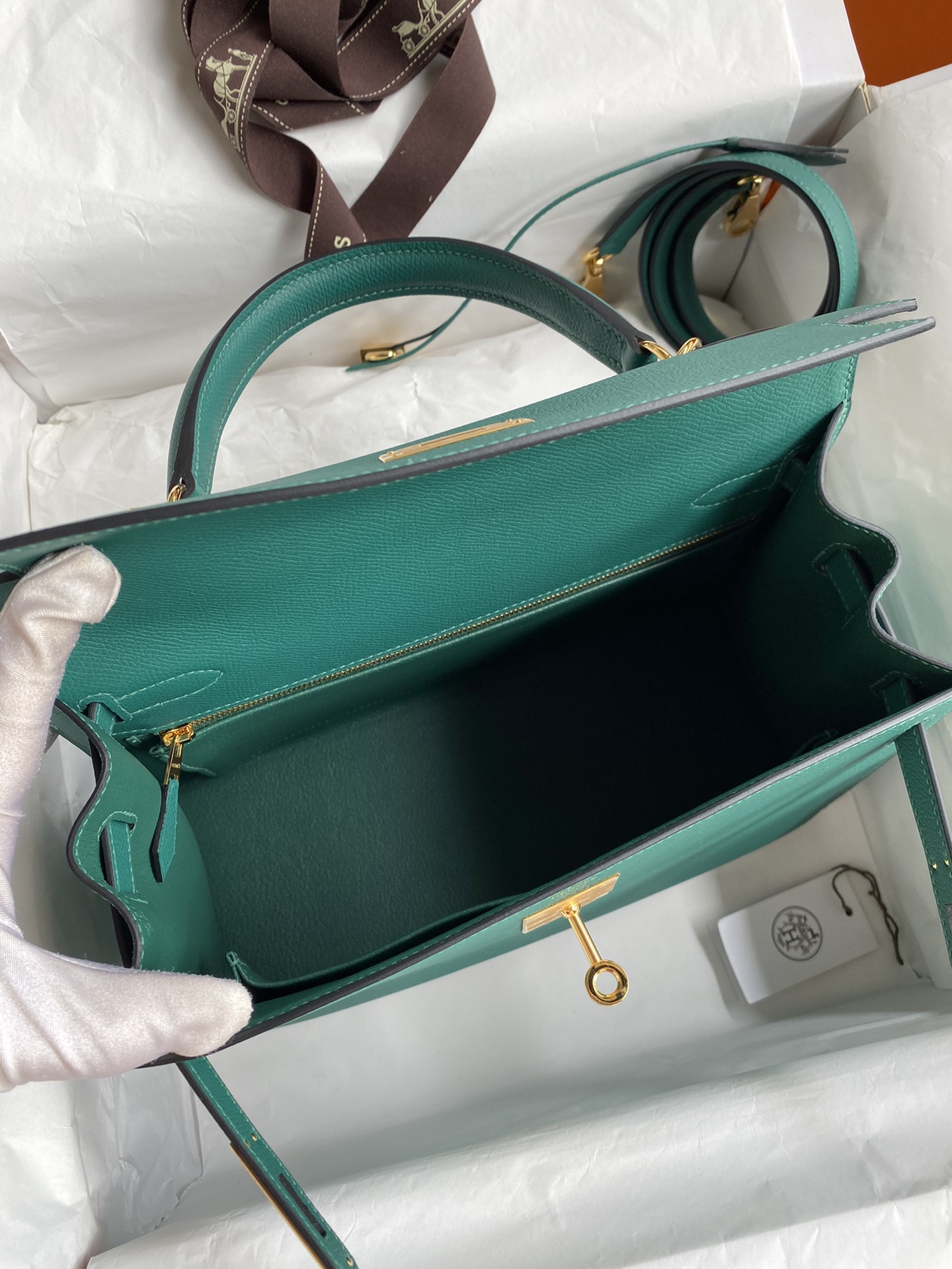 Hermes Kelly 28cm Handbag Shoulder Bag in Malachite Green Epsom Leather